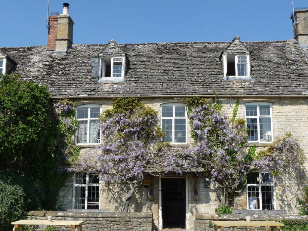 The Swan Inn Swinbrook Burford Ngoại thất bức ảnh