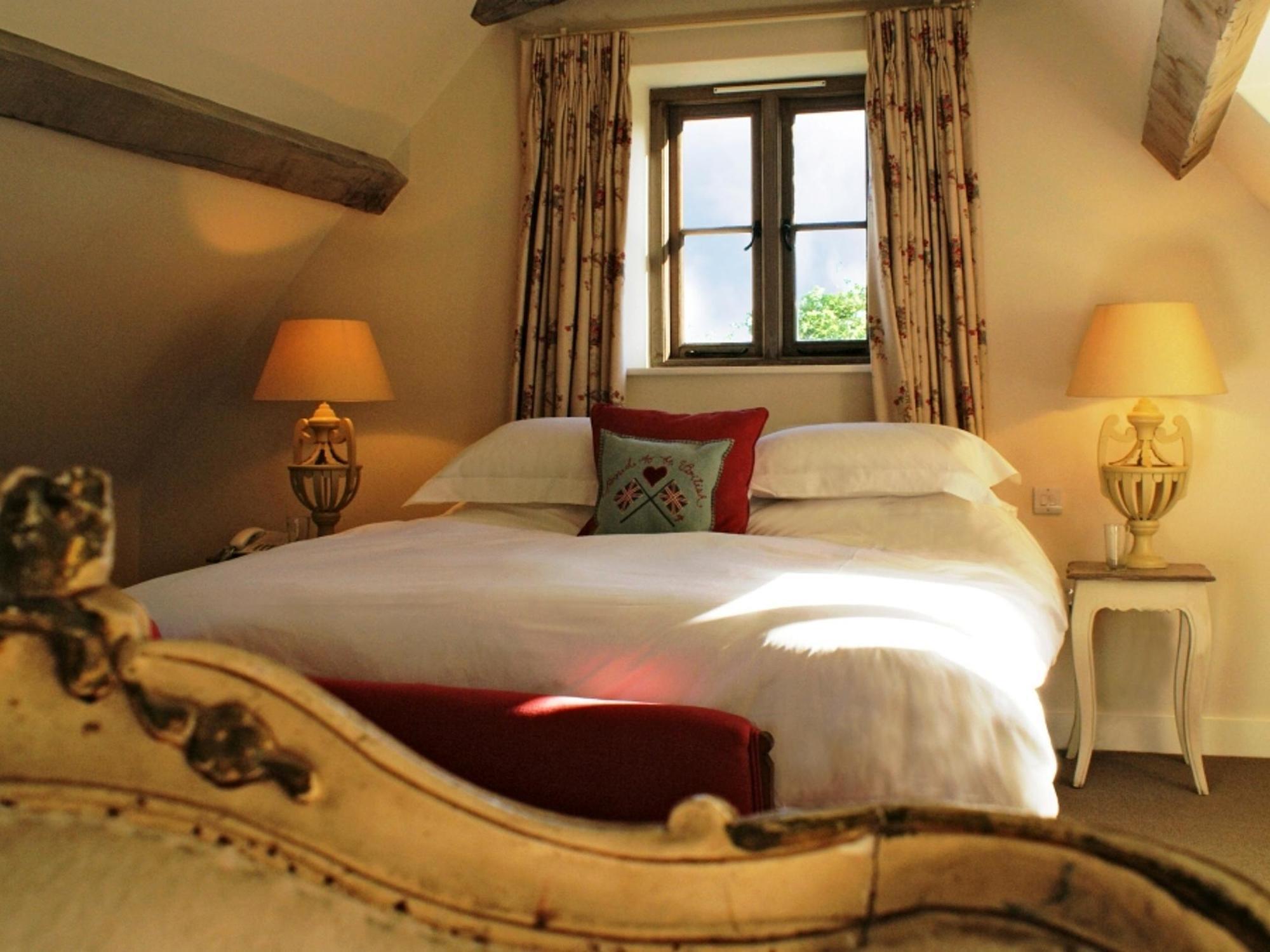 The Swan Inn Swinbrook Burford Ngoại thất bức ảnh